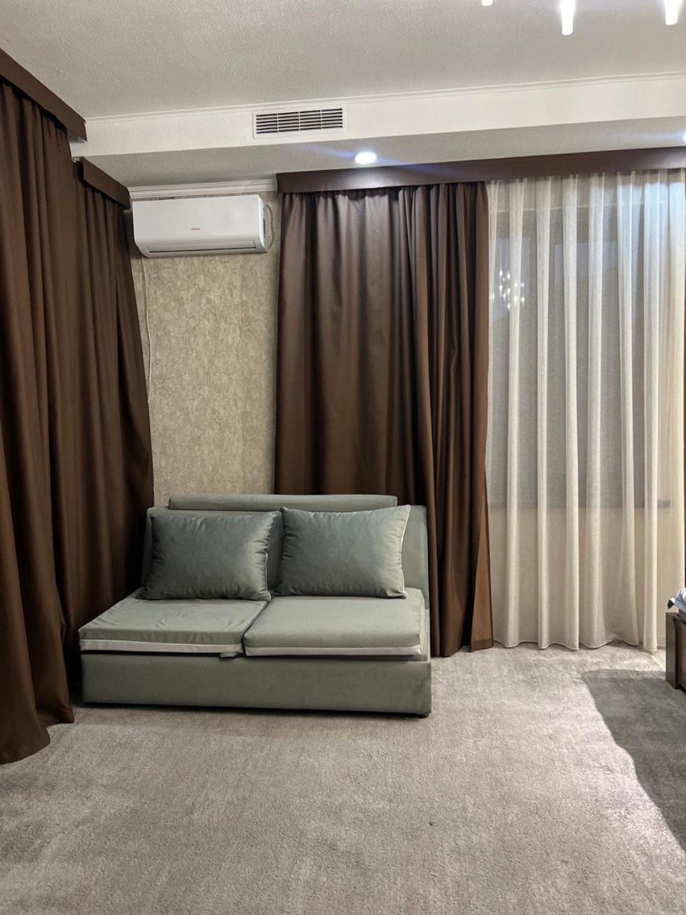 Cube House Osh Hotel Bagian luar foto