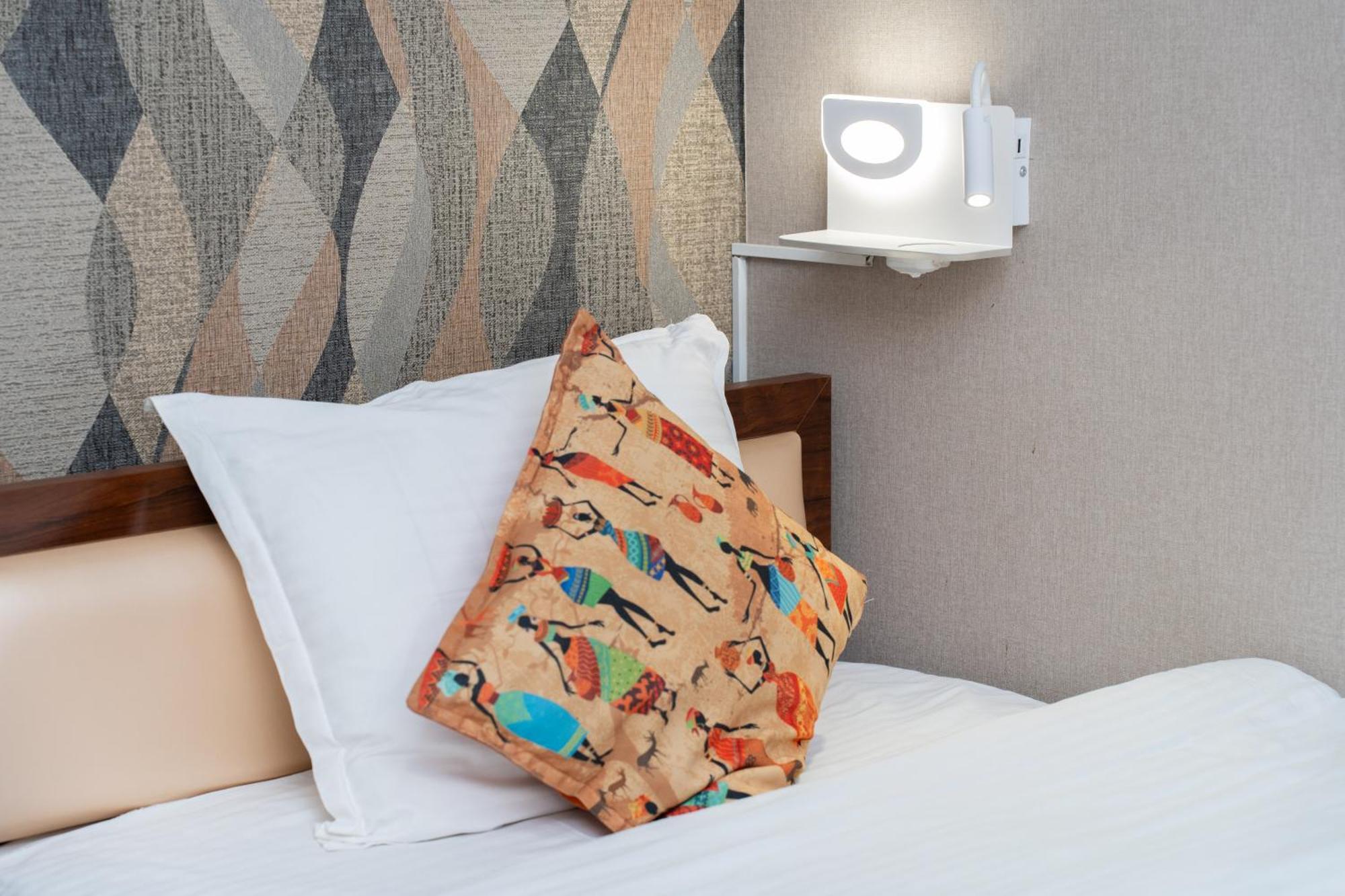 Cube House Osh Hotel Bagian luar foto