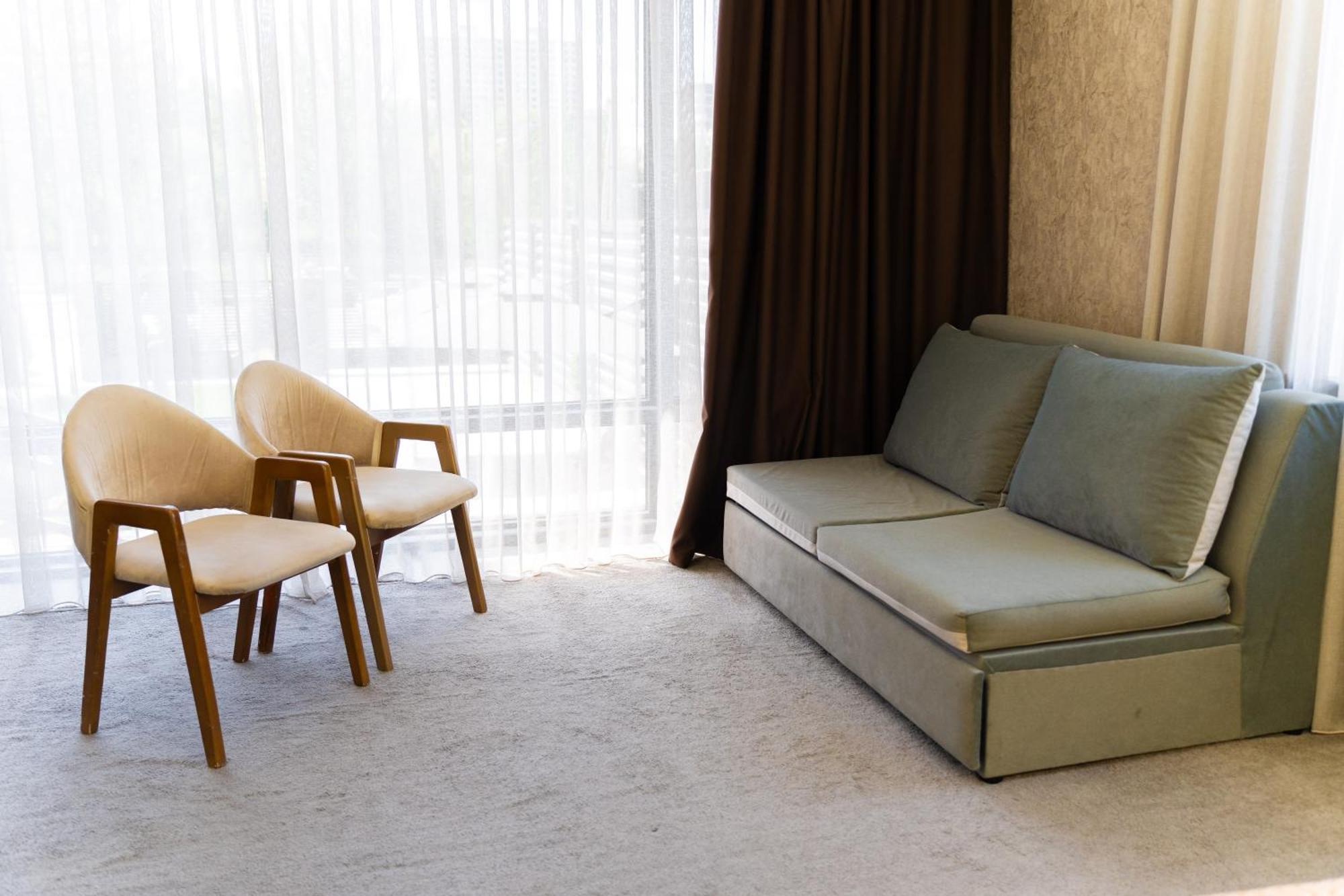 Cube House Osh Hotel Bagian luar foto