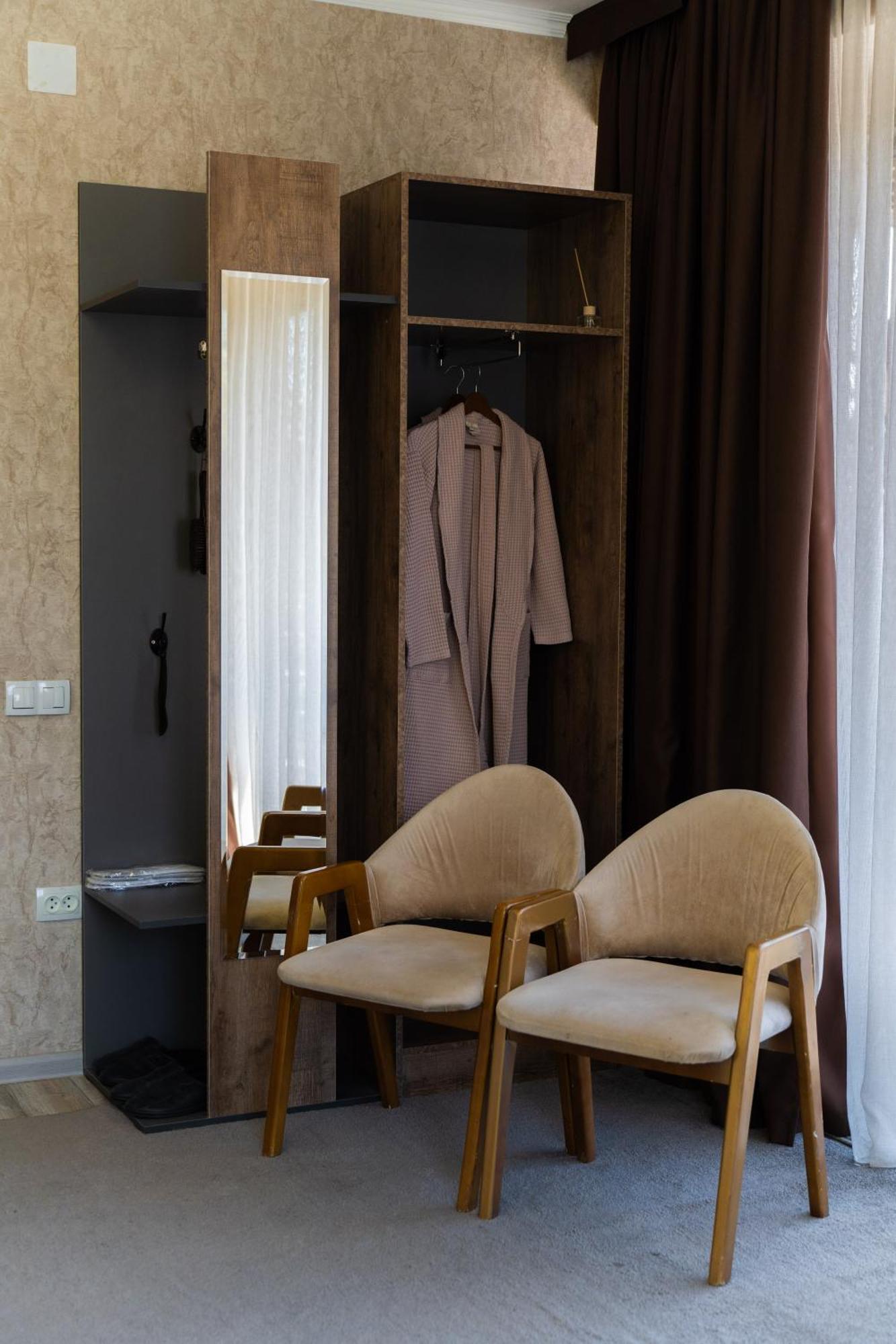 Cube House Osh Hotel Bagian luar foto