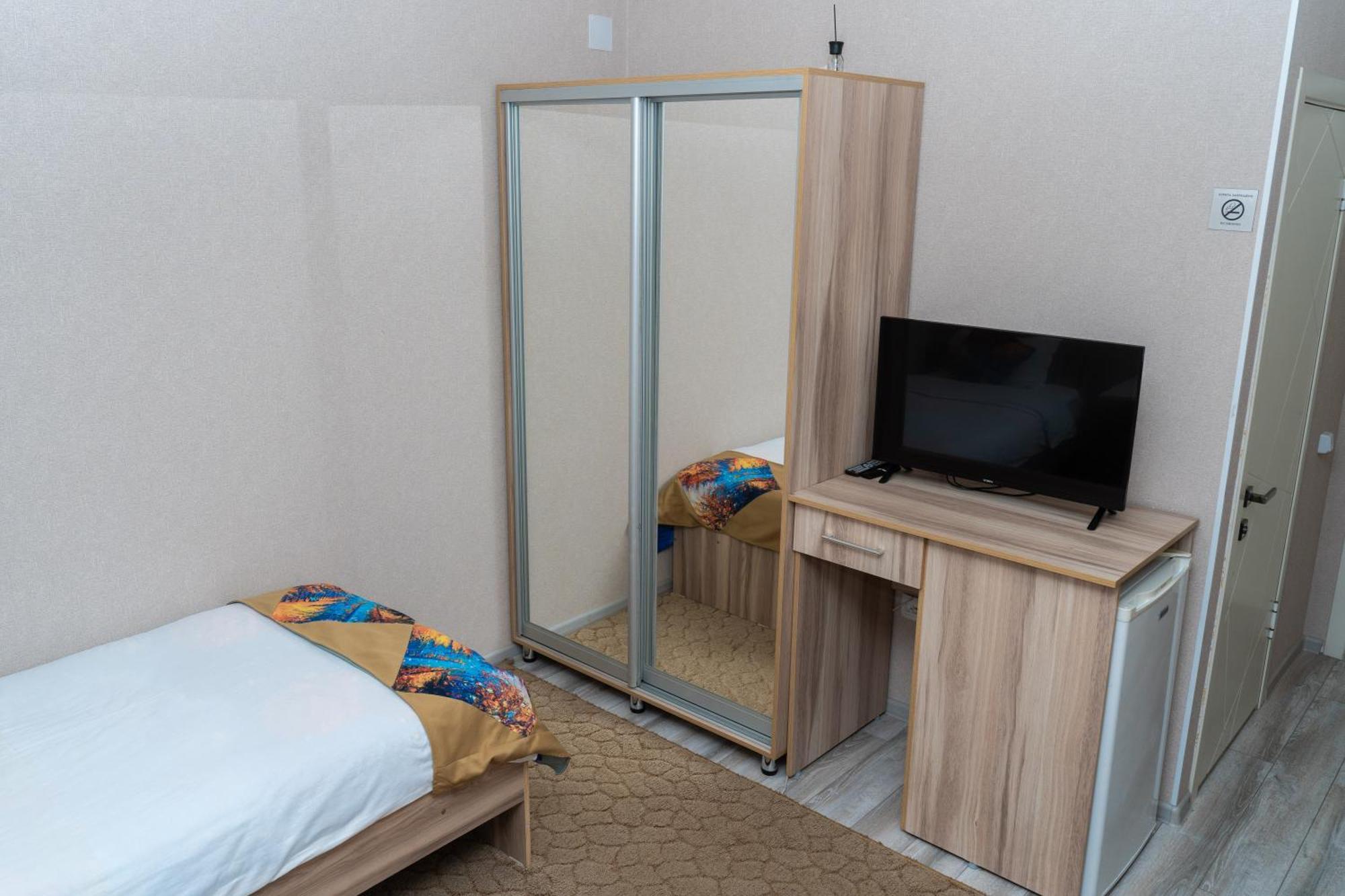 Cube House Osh Hotel Bagian luar foto
