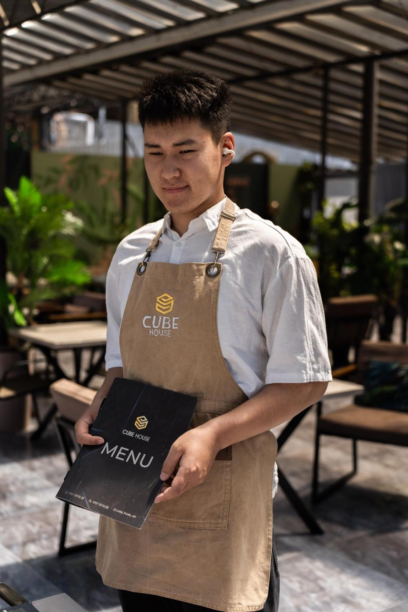 Cube House Osh Hotel Bagian luar foto